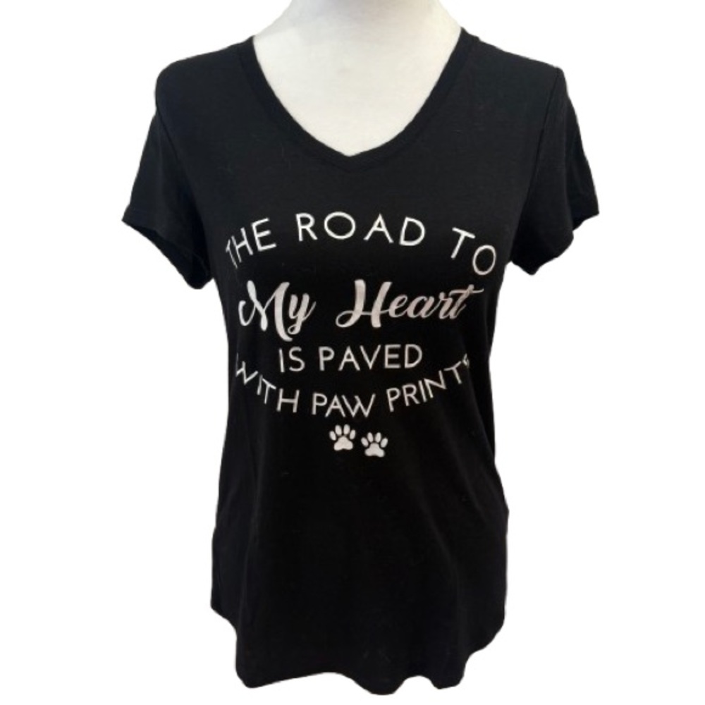 Apt. 9 Black Relaxed Graphic T-shirt with Fitted Style